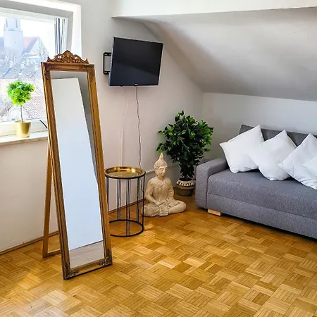 Appartement Dg R- Helle 2-zimmer Naehe Salzburg *
