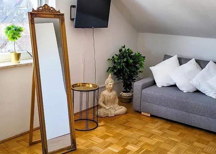 Appartement Dg R- Helle 2-zimmer Naehe Salzburg *